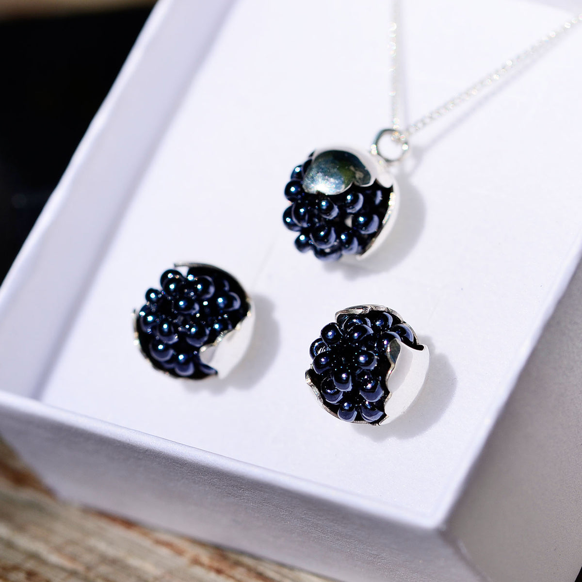 Set Silver Leaf Blackberries