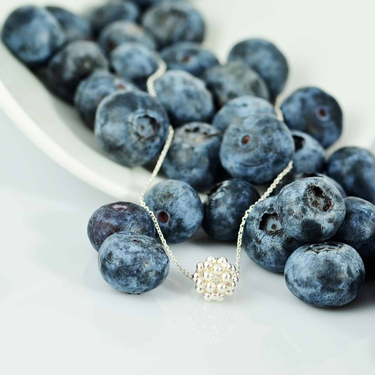 náhrdelník Silver Berry Minimal