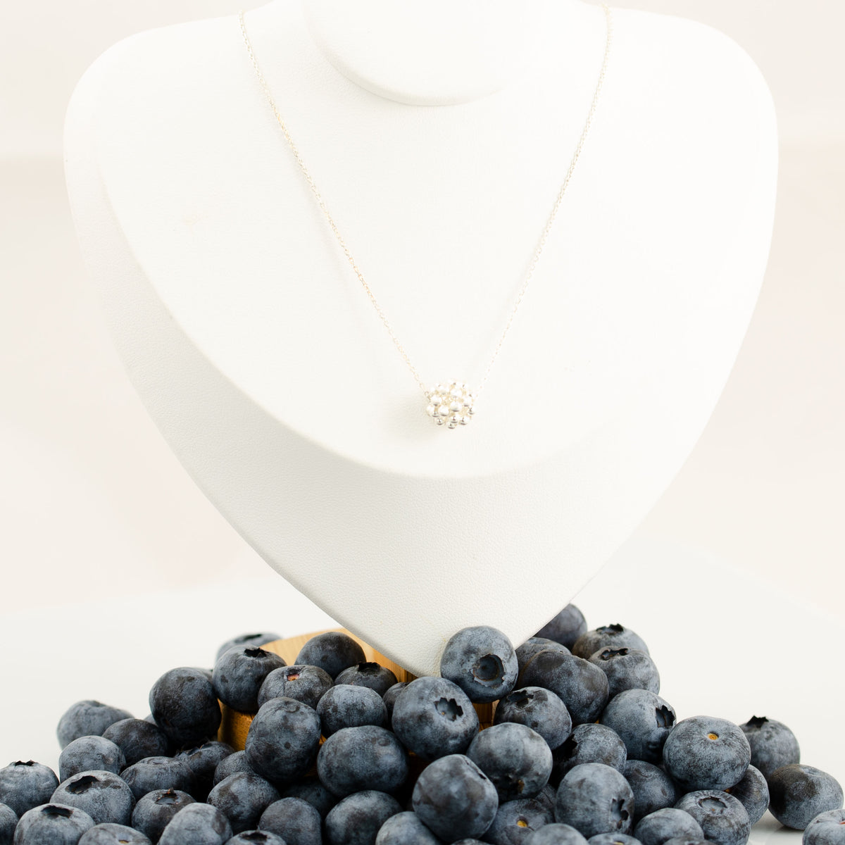 náhrdelník Silver Berry Minimal